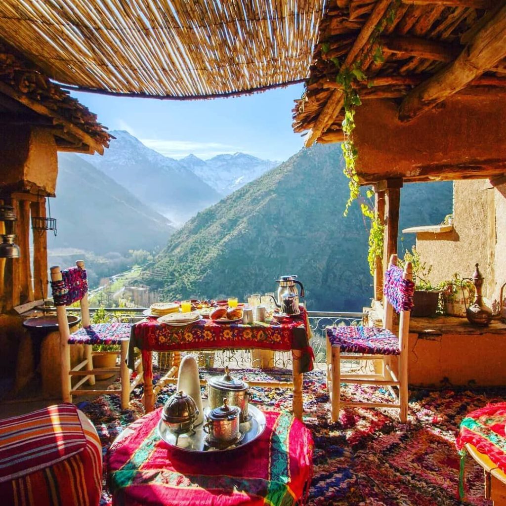 trekking atlas mountains